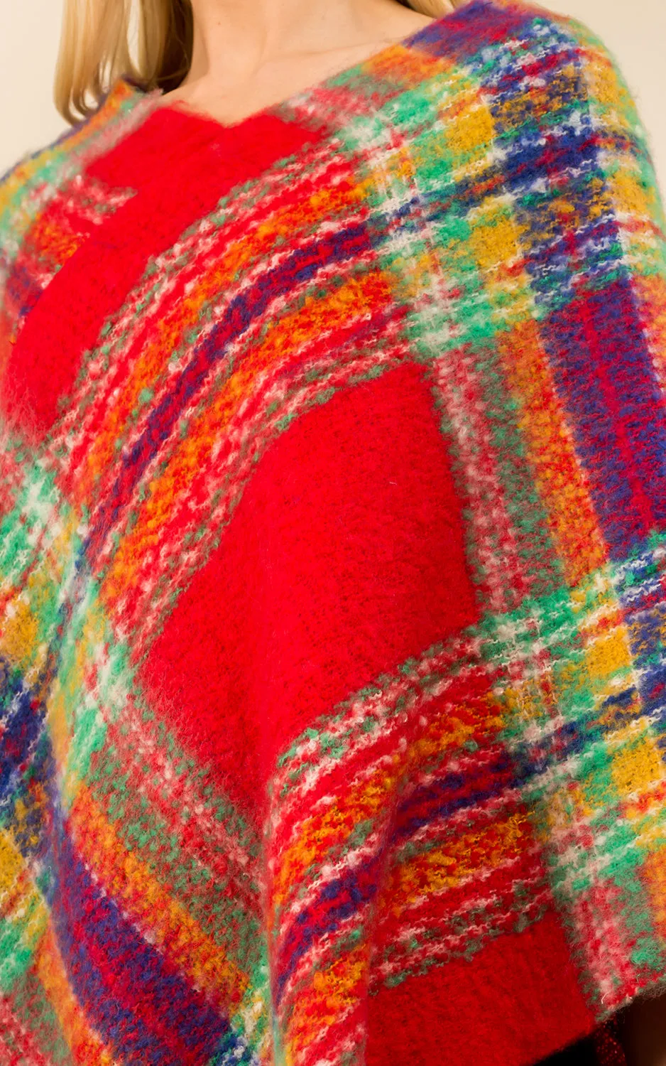 PA3125 / AV432 Plaid Pattern Comfy Soft Poncho w/Tassel