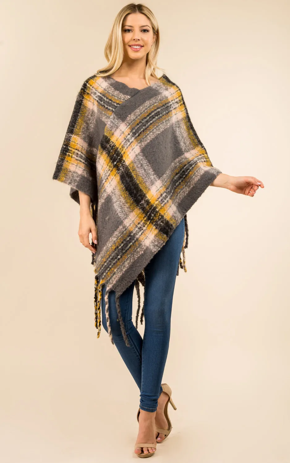 PA3125 / AV432 Plaid Pattern Comfy Soft Poncho w/Tassel