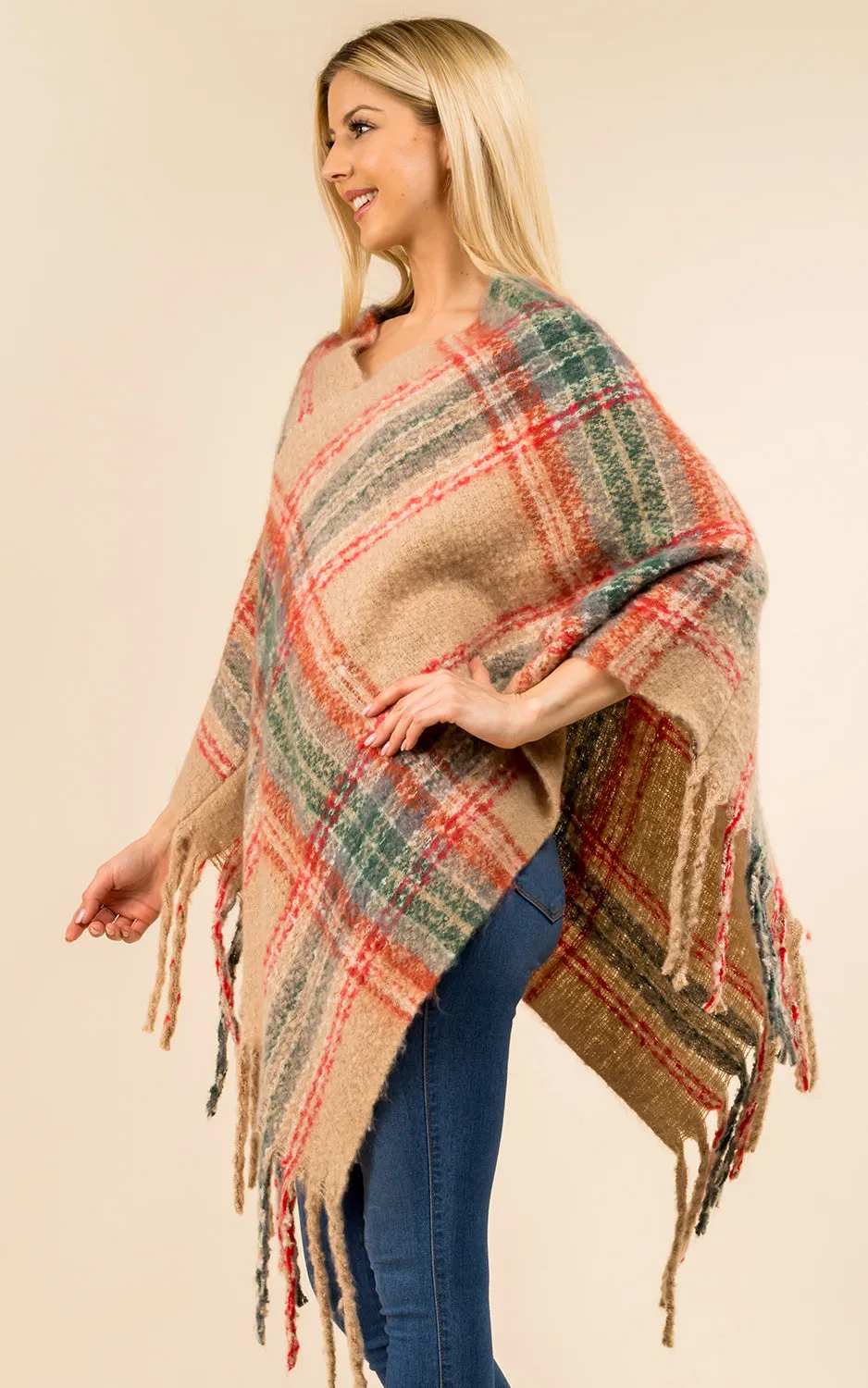 PA3125 / AV432 Plaid Pattern Comfy Soft Poncho w/Tassel