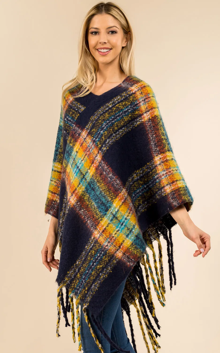 PA3125 / AV432 Plaid Pattern Comfy Soft Poncho w/Tassel