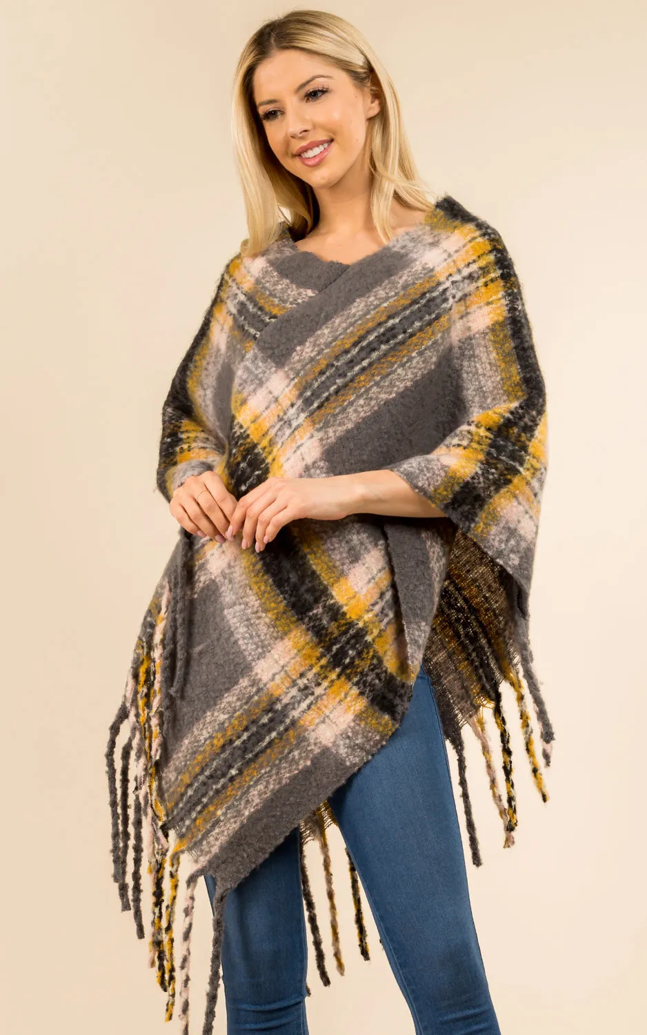 PA3125 / AV432 Plaid Pattern Comfy Soft Poncho w/Tassel